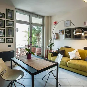Apartment Modern Giovanni Square Iun Q6922 