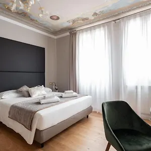 Herion ** Venice