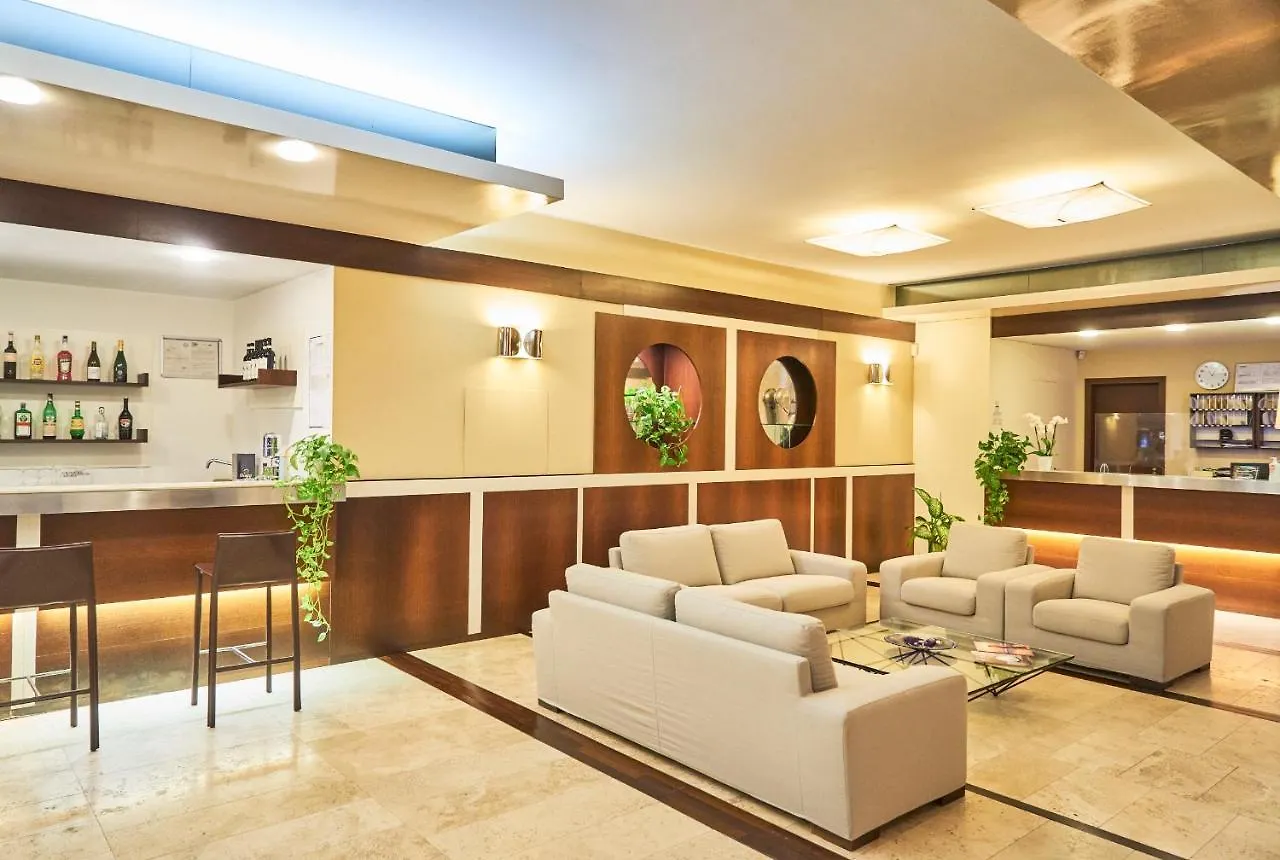 Aparthotel La Pineta Lido di Jesolo 4*,  Italië