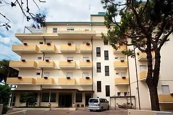 Aparthotel La Pineta Lido di Jesolo