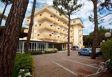 Aparthotel La Pineta Lido di Jesolo