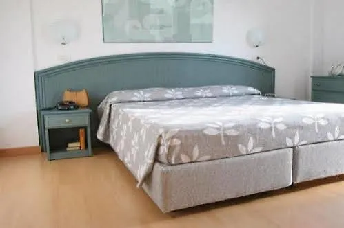 Aparthotel La Pineta Lido di Jesolo 4*,  Italië